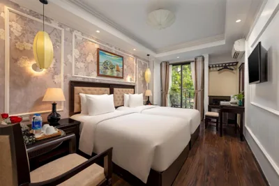 Junior Suite doppia con letti singoli e balcone — Golden Legend Boutique Hotel